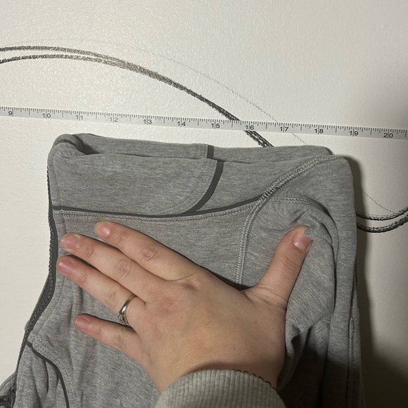 Lululemon Athletica Gray Live Simply Jacket with Hoodie + Pockets, Women’s 4 - Picture 12 of 14